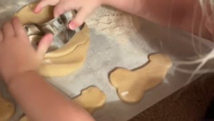 Girl Helps Bake Great 'Rainbow' Cookies for Bachelorette Party
