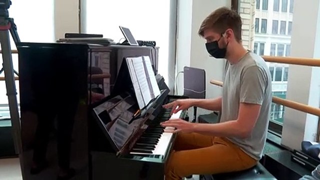 Atores da Broadway se preparam para voltar aos palcos