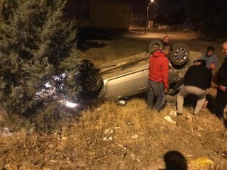 Bursa'da şarampole devrilen otomobilin sürücüsü ağır yaralandı