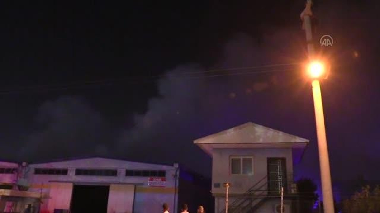 Tekstil fabrikasında çıkan yangın söndürüldü