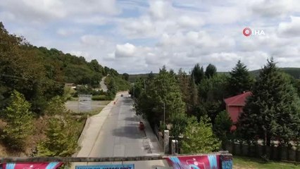 Beykoz'da Trabzonlu azimli muhtar, köyü bordo maviye çevirdi