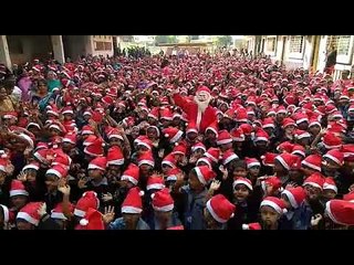 पिंपरी-चिंचवडमध्ये लहानग्यांची सांताक्लॉजबरोबर धमाल!