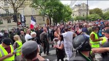 Fransa'da hükümetin Kovid-19 ile mücadele politikası karşıtı gösteriler 9. haftasında