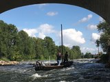 VIDEO. Tours : une vingtaine de bateaux tirés à la force des bras sous le pont Wilson