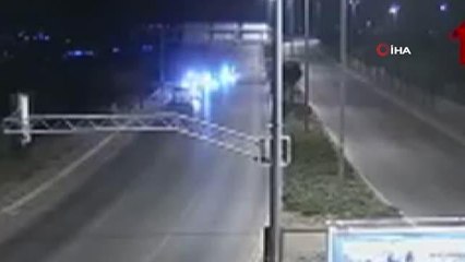 Başkent'te denetimden kaçarken 2 polise çarpan sürücü yakalandı