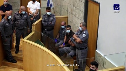 Video herunterladen: لقطات من محاكمة الأسرى الفلسطينيين الفارين من سجن جلبوع المعاد اعتقالهم