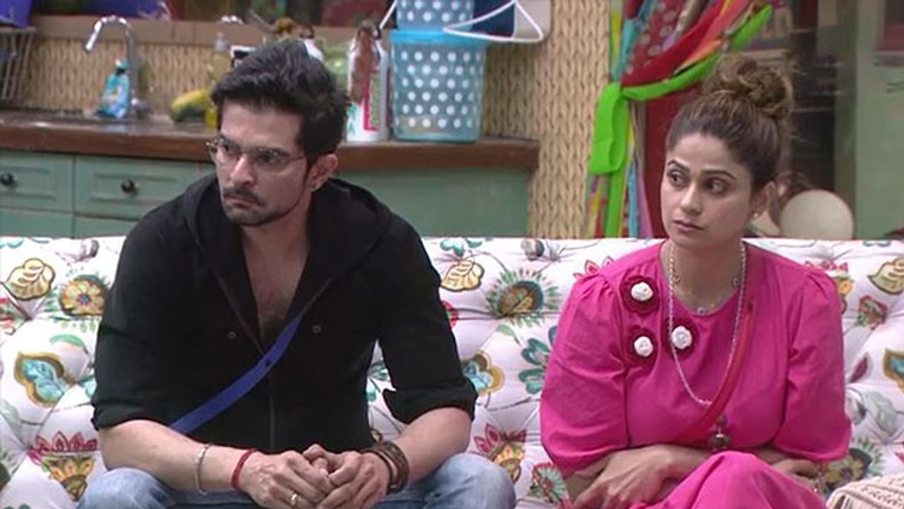 Bigg Boss OTT: Shamita Shetty के खिलाफ हुए Raqesh Bapat और Divya Agarwal, जानिए क्यों | FilmiBeat