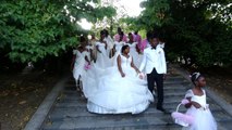 Düğün fotoğraflarını Taksim'de çektiren Kongolu çift vatandaşların ilgi odağı oldu