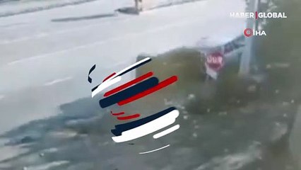 Uyuyan sürücü park halindeki araca böyle çarptı