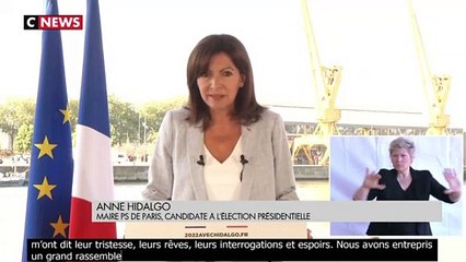 Anne Hidalgo annonce sa candidature à l'élection présidentielle de 2022