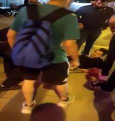 Ümraniye'de otomobilini çevredekilerin üzerine süren sürücü kaçtı: 1 yaralı