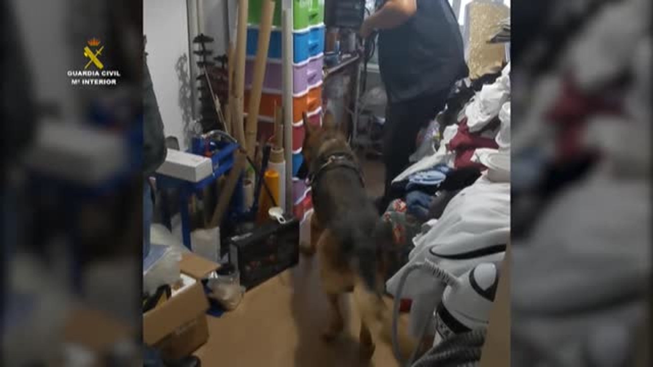 Desmantelado un taller clandestino de fabricación de explosivos ubicado en un bloque de viviendas en Sevilla