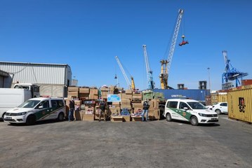 İzmir'de 10 bin 330 adet gümrük kaçağı oyuncak ele geçirildi