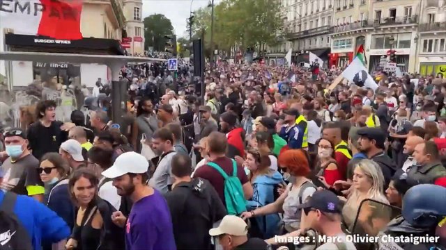 Siguen las multitudinarias manifestaciones en Francia de las que casi no se hacen eco las televisiones