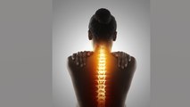 पीठ की हड्डी दर्द क्यों होता है | पीठ की हड्डी मे दर्द का कारण | Back Bone Pain Reason। Boldsky