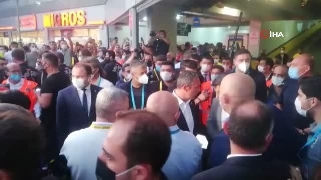 Fenerbahçe taraftarından tepki: 'Ali Koç buraya!'