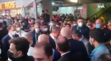 Fenerbahçe taraftarından tepki: 'Ali Koç buraya!'