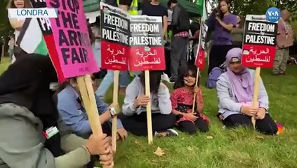 Londra’da Savaş Karşıtlarından Protesto