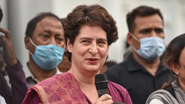 Priyanka Gandhi visits Hanuman temple in Rae Bareli