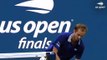Daniil Medvedev célèbre sa victoire sur Novak Djokovic en imitant... la carpe !