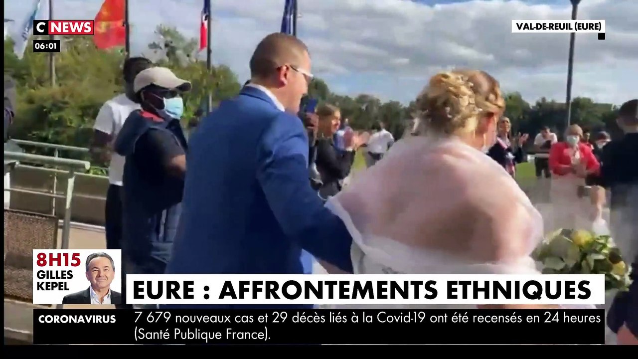 Scènes hallucinantes d'affrontements ethniques à Val de Reuil : La mairie prise d'assaut, une élue bousculée, le Maire enfariné après une manif de la ligue de défense noire africaine