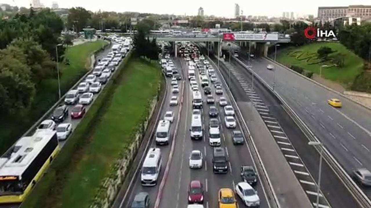 İstanbul'da trafik yine arapsaçı