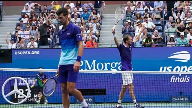 US Open : Daniil Medvedev aux anges, Novak Djokovic en larmes