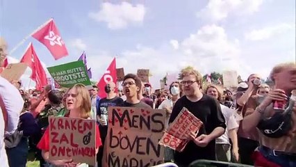 Milhares protestam contra os preços das casas em Amesterdão