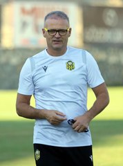 Yeni Malatyaspor Teknik Direktörü İrfan Buz'dan "yabancı oyuncu kuralı" açıklaması