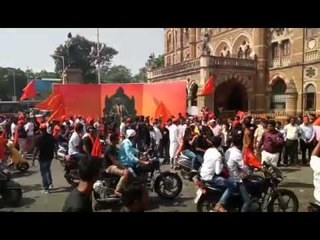 मुंबईत मराठा समाजाच्या बाईक रॅलीत अभूतपूर्व गर्दी