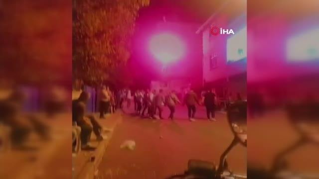 Son dakika haberleri | Sancaktepe'de düğünde havai fişek bomba gibi patladı, davetliler kaçıştı...Panik anları kamerada