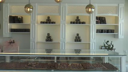 Girişimci anne kız el yapımı çikolatalarıyla ağızları tatlandırıyor