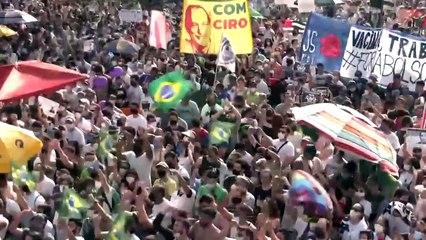بملابس بيضاء وأعلام.. احتجاجات فى البرازيل تطالب بإقالة الرئيس