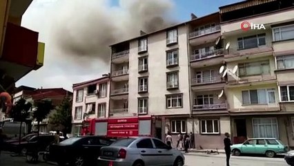 Salça yaparken apartmanda yangın çıktı