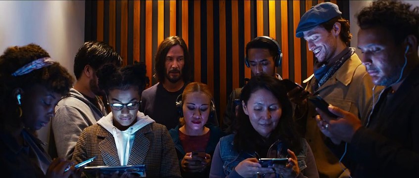 The Matrix: Resurrections”dan merak uyandıran fragman