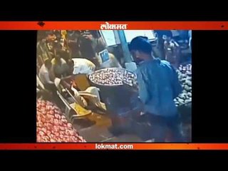 भाजपा पदाधिकारी सुरेखा गायकवाड आणि त्यांच्या मुलीला मारहाण