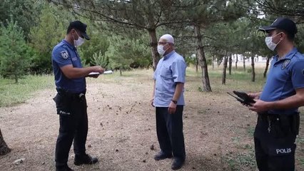 İmam cami bahçesinde bulduğu altınları polise teslim etti