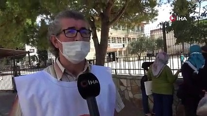 Darp edilen öğretmene meslektaşlarından destek