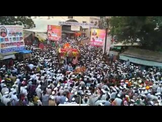 निवृत्तीनाथांच्या  पालखी सोहळ्यात वारकऱ्यांची गर्दी