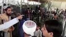 Miles los afganos  se concentran en la frontera con Pakistán para dejar atrás su país