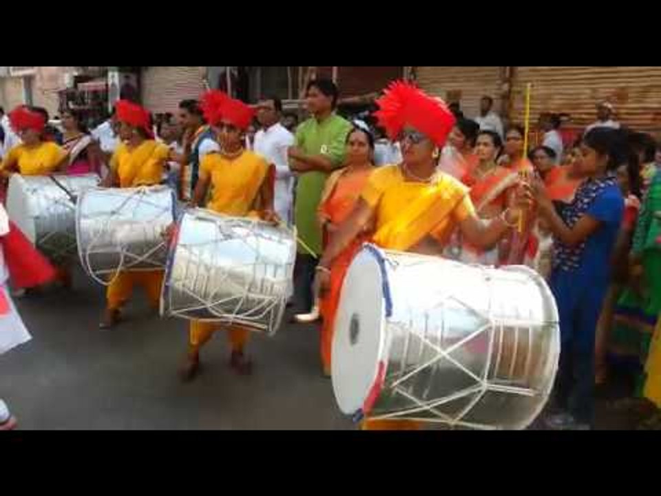 भगवान महावीर जयंतीनिमित्त सकल जैन समाजाची शोभायात्रा