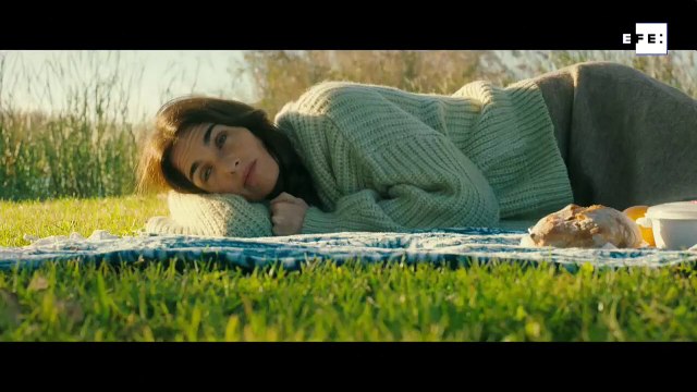 Tráiler de la película El lodo , de Iñaki Sánchez Arrieta, protagonizada por Raúl Arévalo y Paz Vega. Estreno en cines el 29 de octubre