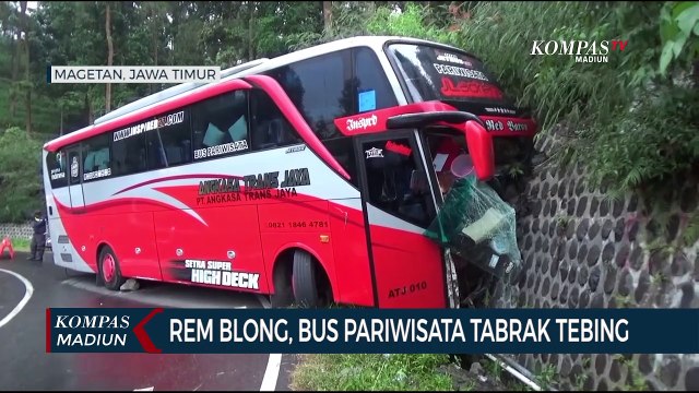 Rem Blong, Bus Pariwisata Tabrak Tebing