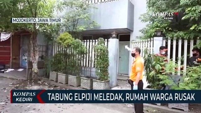 Tabung Gas Meledak, Sebuah Rumah Di Kota Mojokerto Rusak Parah