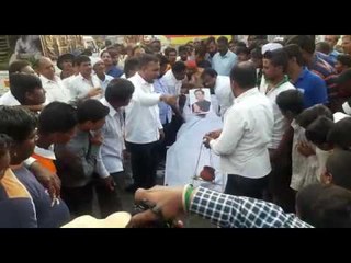 दानवेंच्या वादग्रस्त विधानाच्या निषेधार्थ काढली प्रतिकात्मक अंत्ययात्रा