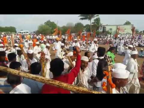 निवृत्ती महाराजांच्या पालखीचे पहिले रिंगण उत्साहात