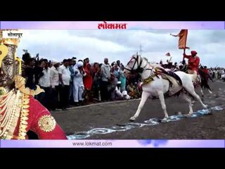 संत तुकाराम महाराजांच्या पालखीचे अकलूजमध्ये उत्स्फूर्त स्वागत