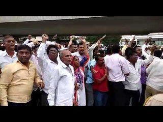 पिंपरी चिंचवडमध्ये रिंगरोड बाधितांनी अडवला मुख्यमंत्र्यांचा रस्ता