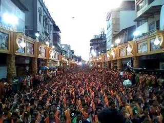 पुण्यात दगडूशेठ हलवाई गणपतीसमोर 21 हजार महिलांनी केले अथर्वशीर्ष पठण