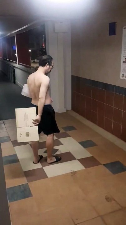 UNCLE MAKES NOISE ALONG CORRIDOR FROM 12AM TO 5AM, NO NEED SLEEP